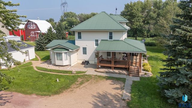 27151 479th Ave Avenue, Harrisburg, SD 57032