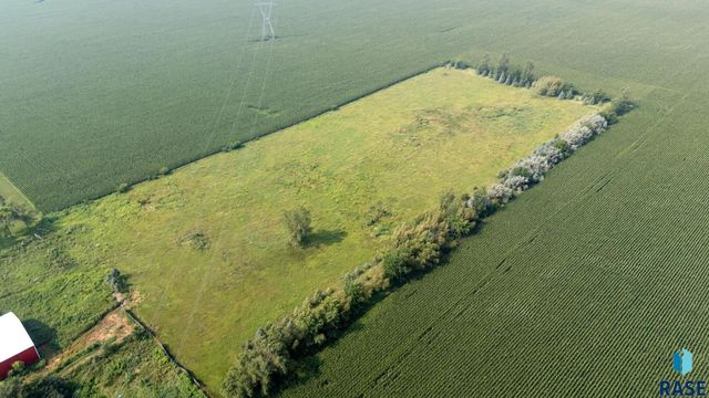 27151 479th Ave Avenue, Harrisburg, SD 57032