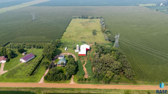 27151 479th Ave Avenue, Harrisburg, SD 57032
