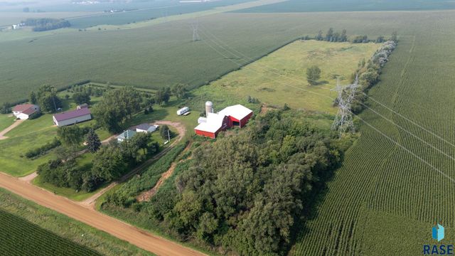 27151 479th Ave Avenue, Harrisburg, SD 57032