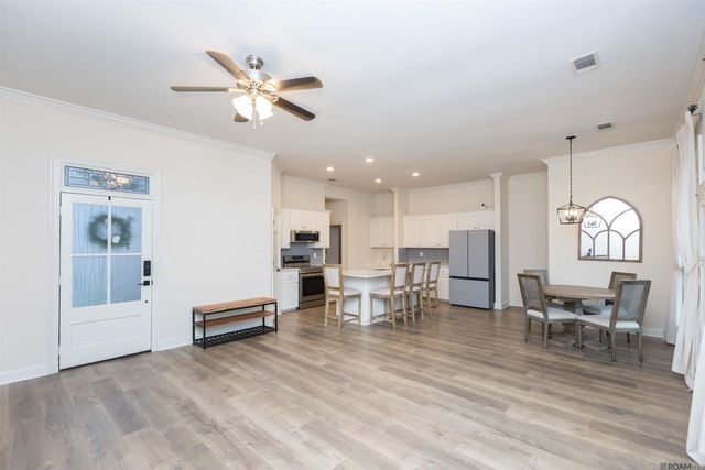 9089 Lake Mist Ave, Baton Rouge, LA 70810