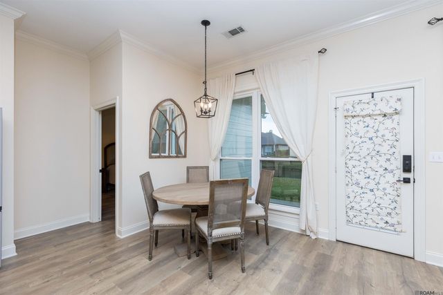 9089 Lake Mist Ave, Baton Rouge, LA 70810