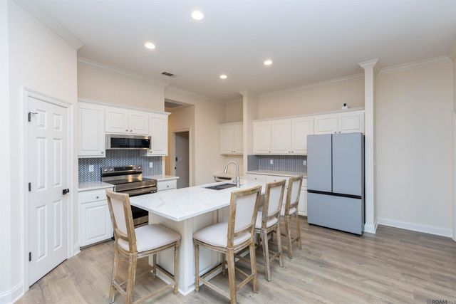 9089 Lake Mist Ave, Baton Rouge, LA 70810