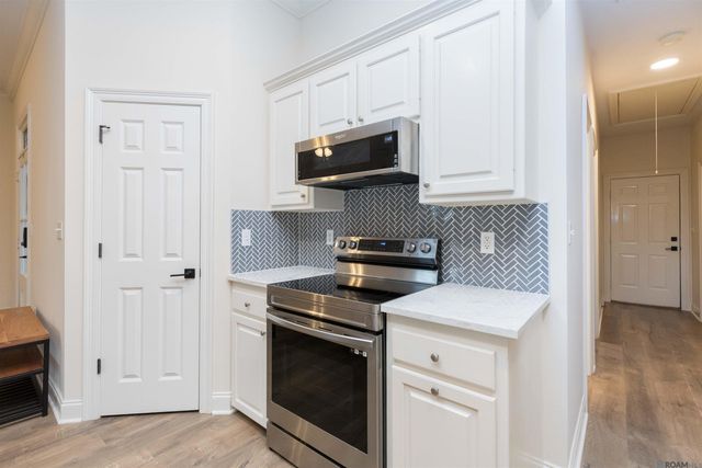 9089 Lake Mist Ave, Baton Rouge, LA 70810