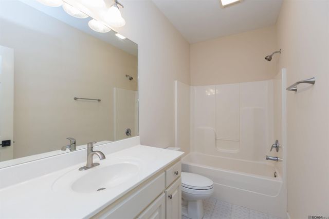 9089 Lake Mist Ave, Baton Rouge, LA 70810