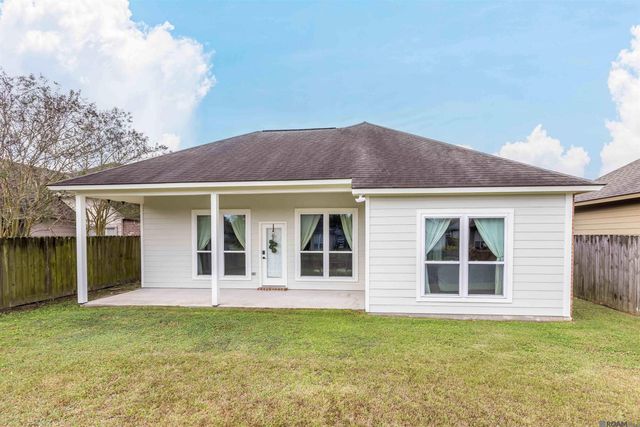 9089 Lake Mist Ave, Baton Rouge, LA 70810