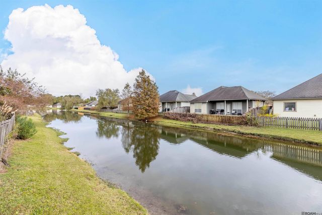 9089 Lake Mist Ave, Baton Rouge, LA 70810