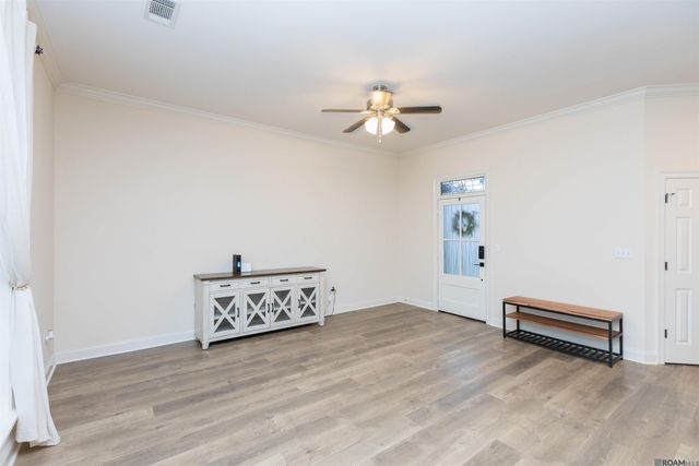 9089 Lake Mist Ave, Baton Rouge, LA 70810