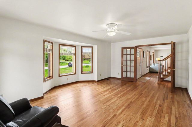 11202 Clovis Pointe Drive, Green Oak Twp, MI 48178