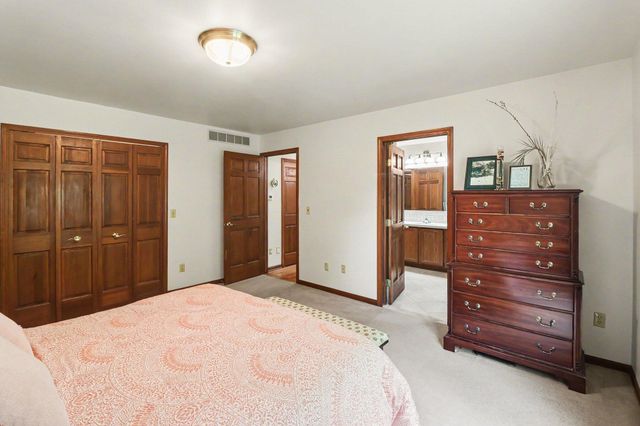11202 Clovis Pointe Drive, Green Oak Twp, MI 48178