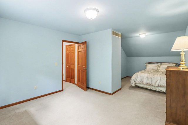 11202 Clovis Pointe Drive, Green Oak Twp, MI 48178