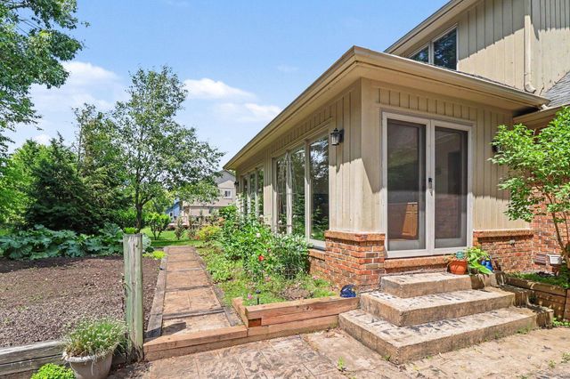 11202 Clovis Pointe Drive, Green Oak Twp, MI 48178