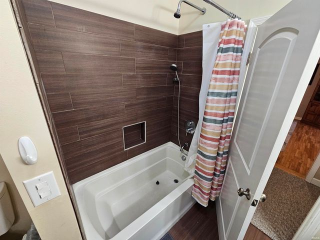 813 W 4th Street, Bicknell, IN 47512