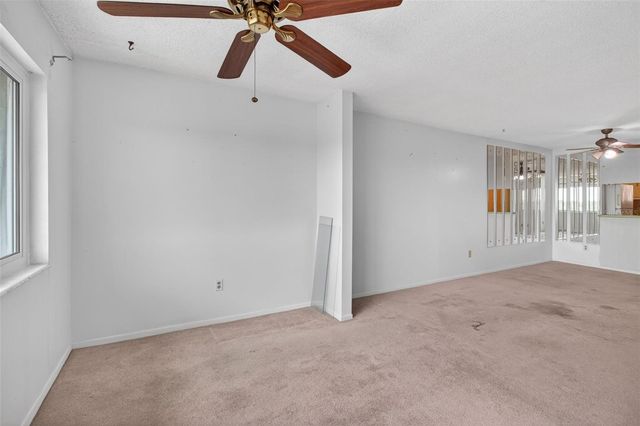 801 83RD AVENUE N 508, St Petersburg, FL 33702