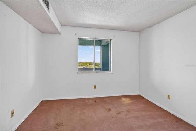 801 83RD AVENUE N 508, St Petersburg, FL 33702