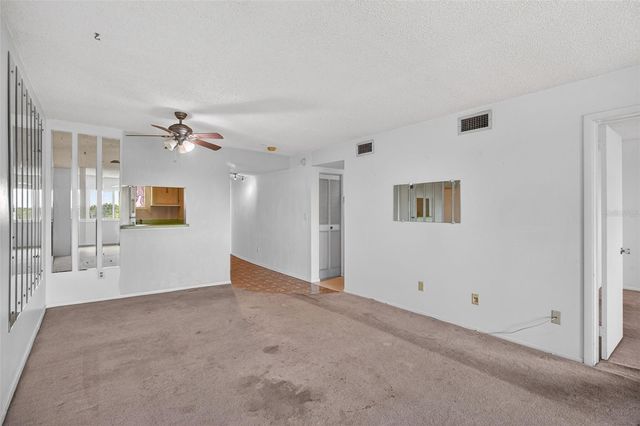 801 83RD AVENUE N 508, St Petersburg, FL 33702