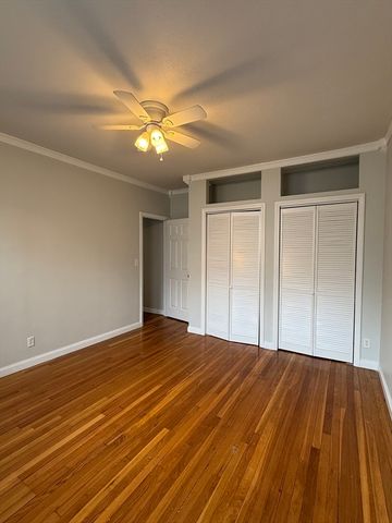 26 Commonwealth Ter 16, Boston, MA 02135