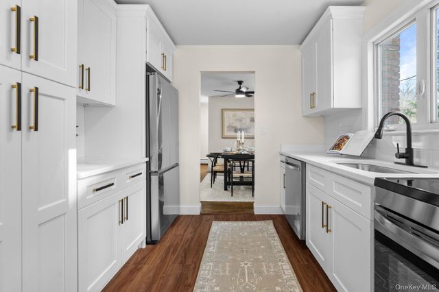 21 Henning Drive, Montrose, NY 10548