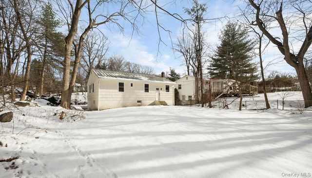 21 Henning Drive, Montrose, NY 10548