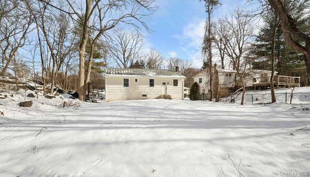 21 Henning Drive, Montrose, NY 10548