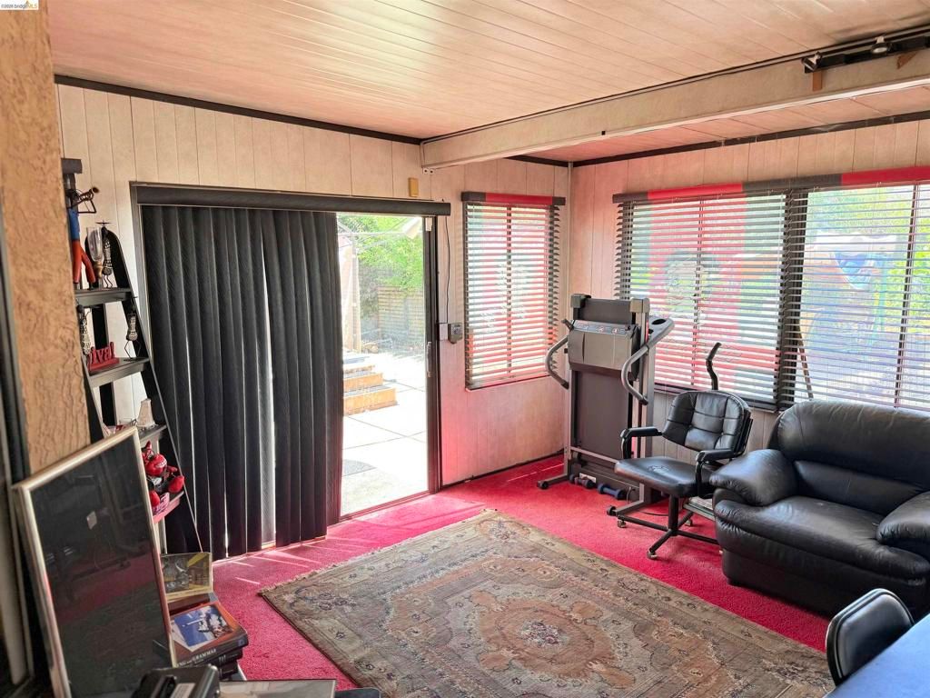 Image 12 of property listing at 133 Meadowlark Way, Hercules, CA 94547