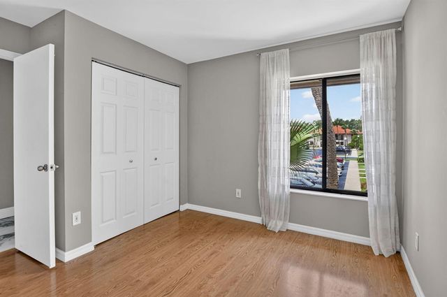 301 Club Circle 208, Boca Raton, FL 33487