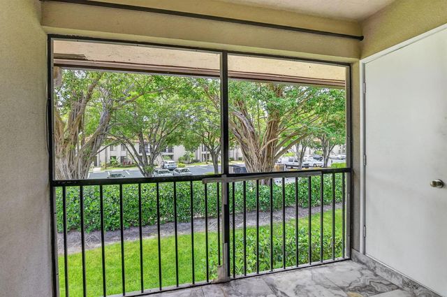 301 Club Circle 208, Boca Raton, FL 33487