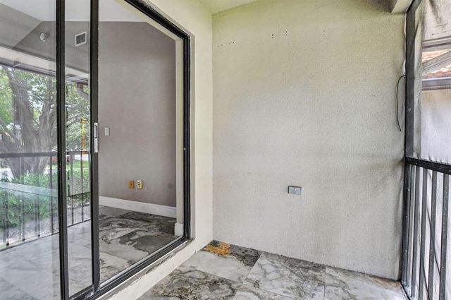 301 Club Circle 208, Boca Raton, FL 33487