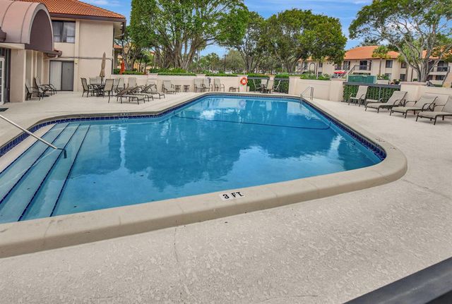 301 Club Circle 208, Boca Raton, FL 33487