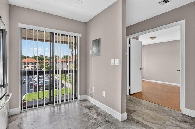 301 Club Circle 208, Boca Raton, FL 33487