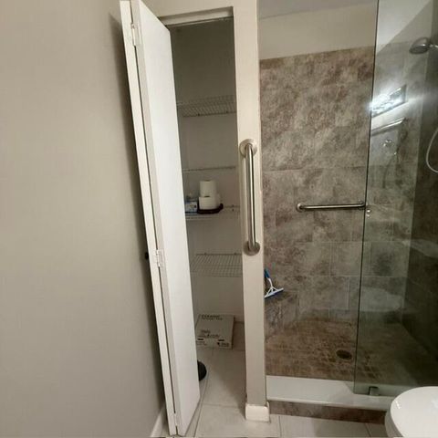 166 Lake Meryl Drive, West Palm Beach, FL 33411