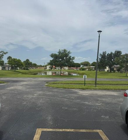 166 Lake Meryl Drive, West Palm Beach, FL 33411