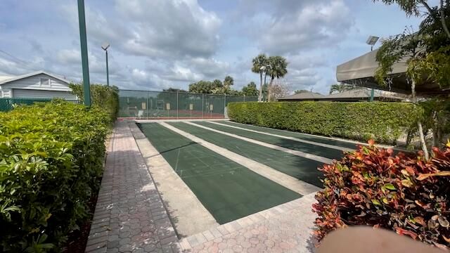 166 Lake Meryl Drive, West Palm Beach, FL 33411