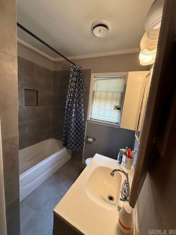 1200 W 31st Avenue, Pine Bluff, AR 71603