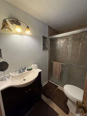 1200 W 31st Avenue, Pine Bluff, AR 71603