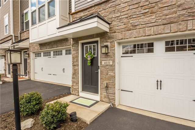 4031 Crown Dr, South Park, PA 15129