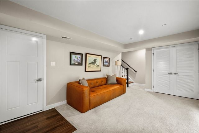 4031 Crown Dr, South Park, PA 15129