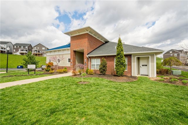 4031 Crown Dr, South Park, PA 15129