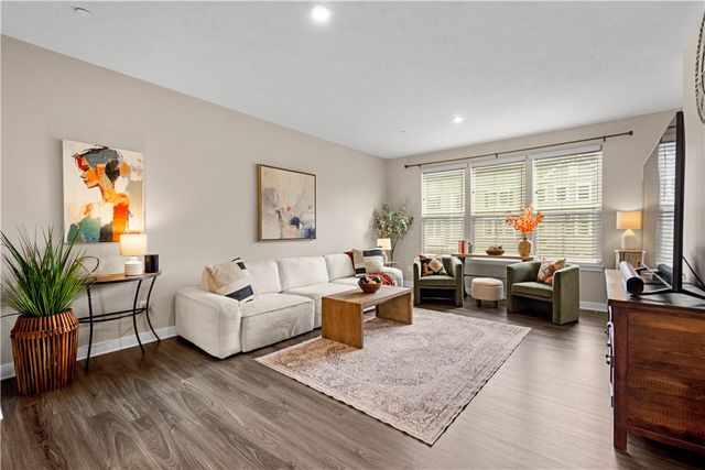 4031 Crown Dr, South Park, PA 15129