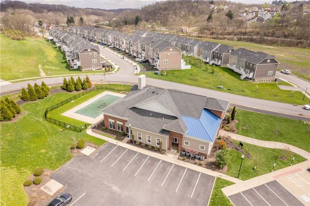 4031 Crown Dr, South Park, PA 15129