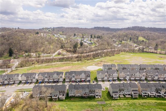 4031 Crown Dr, South Park, PA 15129
