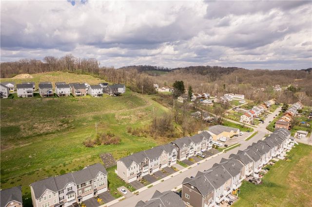 4031 Crown Dr, South Park, PA 15129
