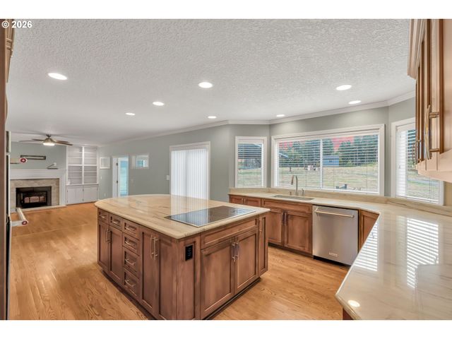 21414 S RICHARD Ct, Oregon City, OR 97045