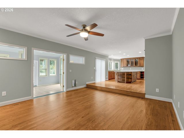 21414 S RICHARD Ct, Oregon City, OR 97045
