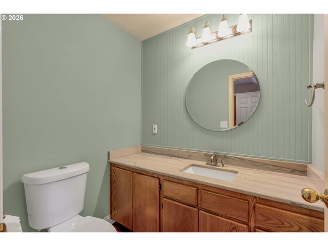 21414 S RICHARD Ct, Oregon City, OR 97045