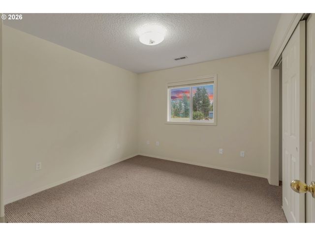 21414 S RICHARD Ct, Oregon City, OR 97045