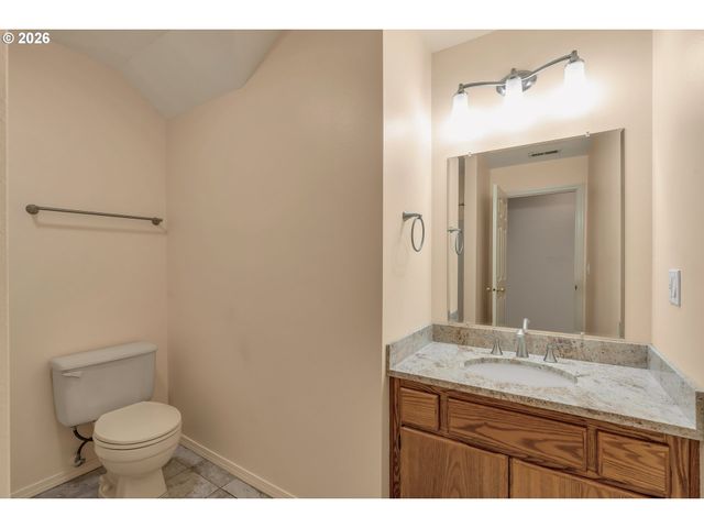 21414 S RICHARD Ct, Oregon City, OR 97045