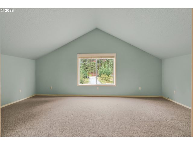21414 S RICHARD Ct, Oregon City, OR 97045