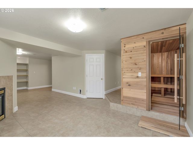 21414 S RICHARD Ct, Oregon City, OR 97045