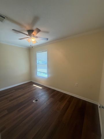 610 Corrigan St, Kilgore, TX 75662